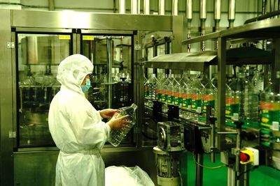 上海 粮油食品企业开足马力保生产 守护市民“米袋子”“菜篮子”